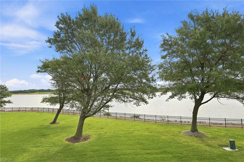 9554 Bay Front Dr Property Photo 40