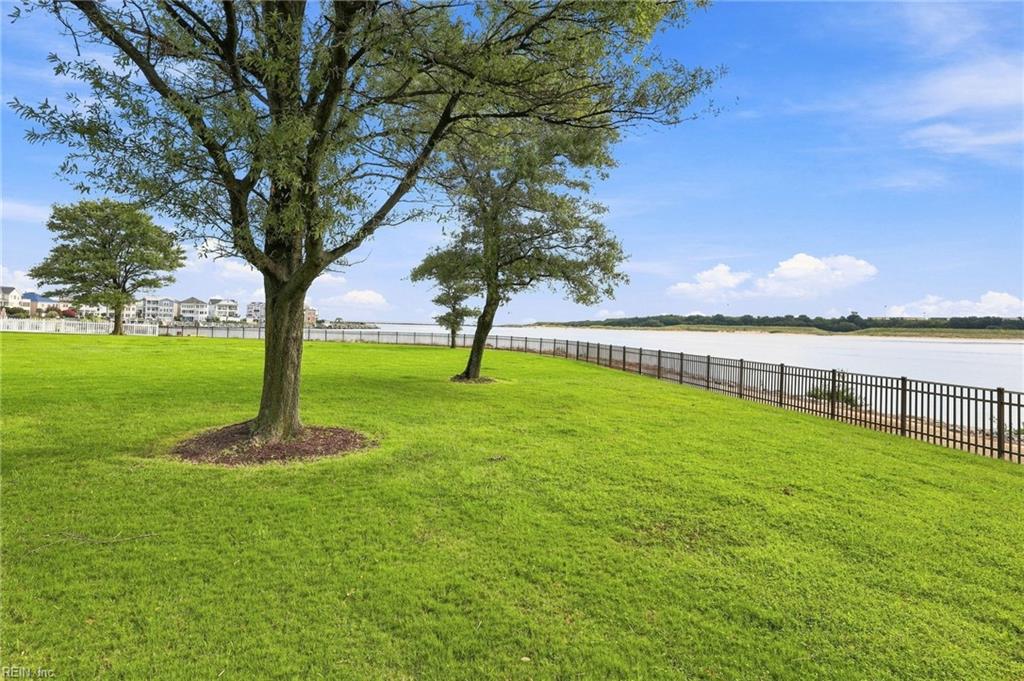 9554 Bay Front Dr Property Photo 45