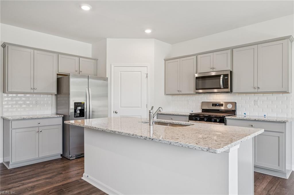 5120 Duxbury Rd Property Photo 2