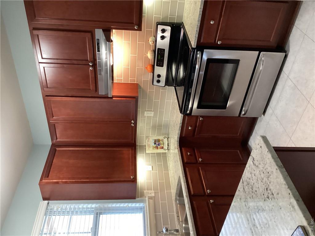 322 Holyoke Ln Property Photo 11