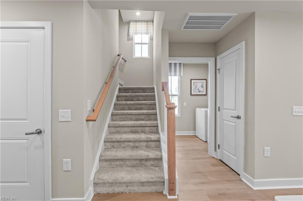 5040 Winding Crk Property Photo 8