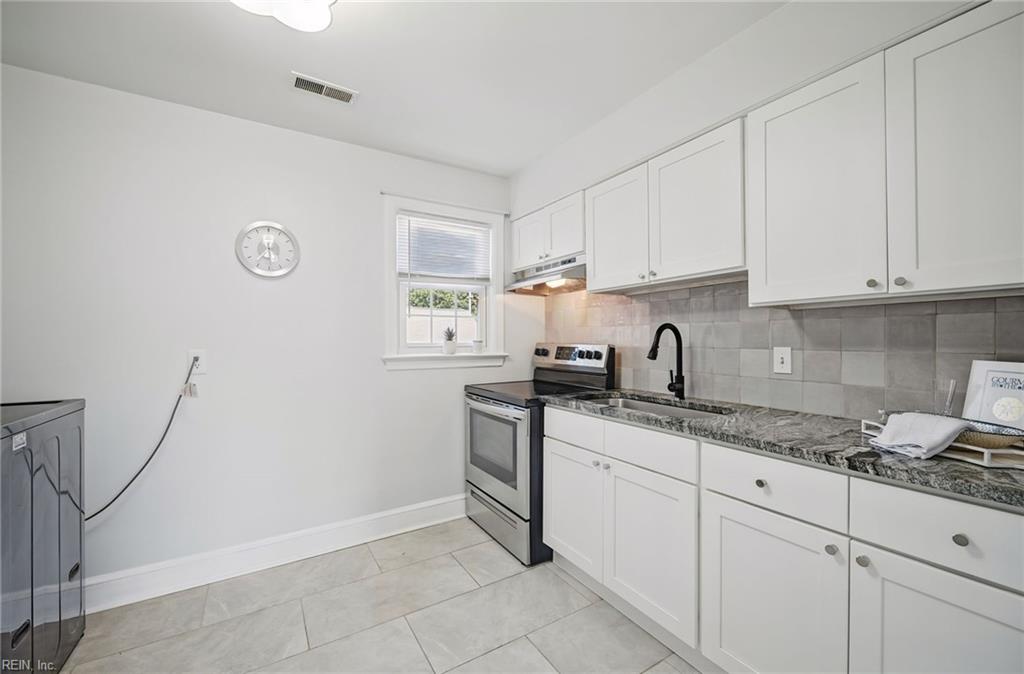 9617 Norfolk Ave Property Photo 7