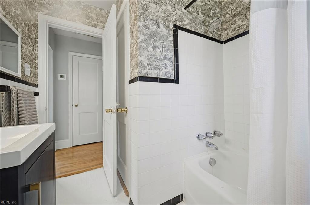 9617 Norfolk Ave Property Photo 12