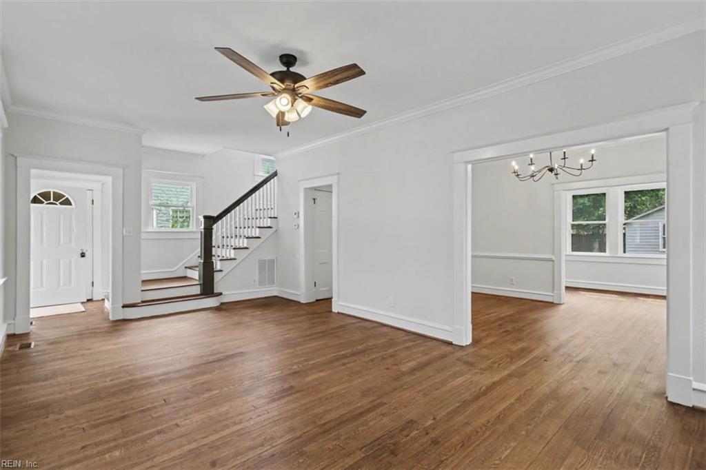 117 Pochin Pl Property Photo 8