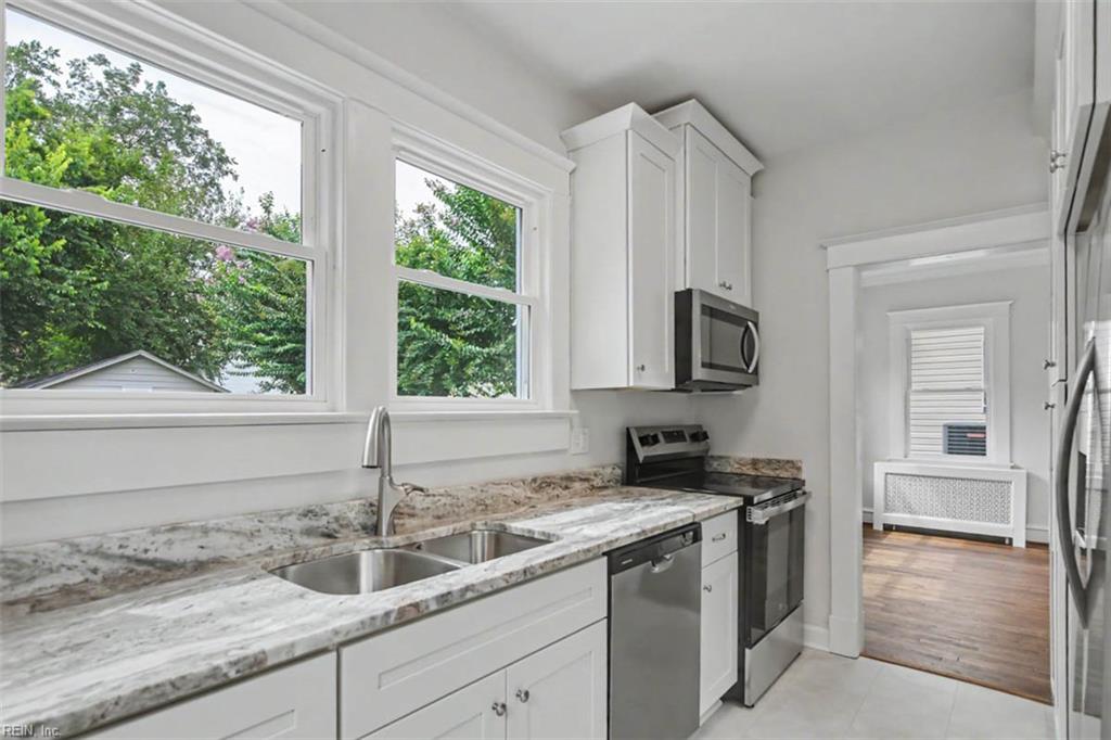 117 Pochin Pl Property Photo 18