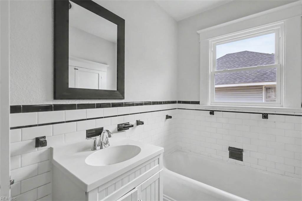 117 Pochin Pl Property Photo 27