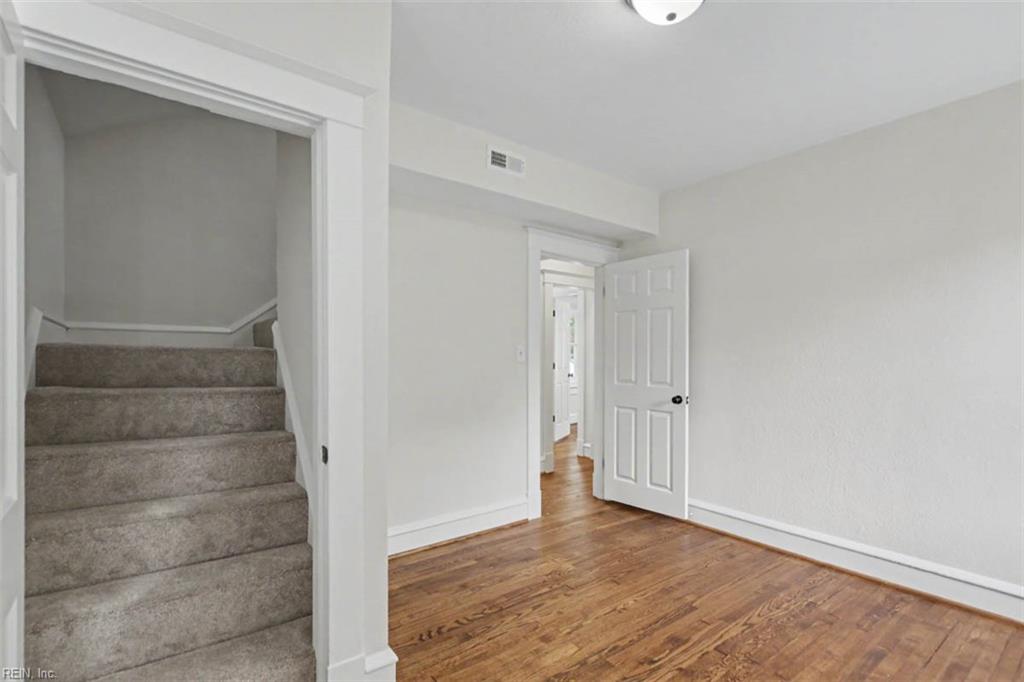 117 Pochin Pl Property Photo 29