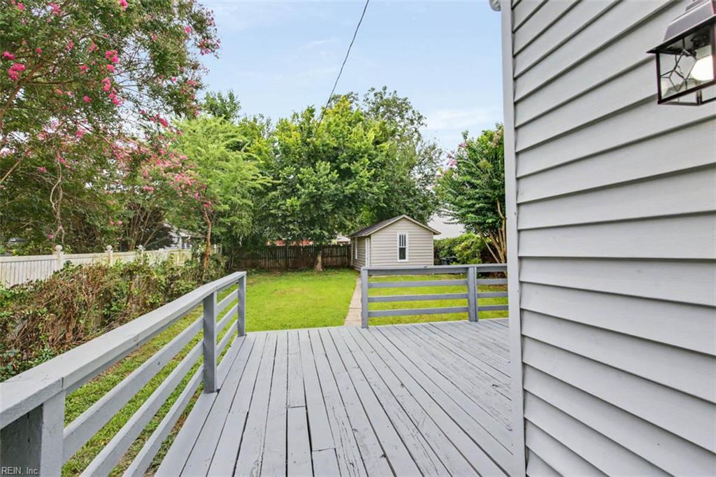 117 Pochin Pl Property Photo 34