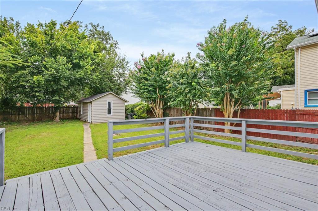 117 Pochin Pl Property Photo 35