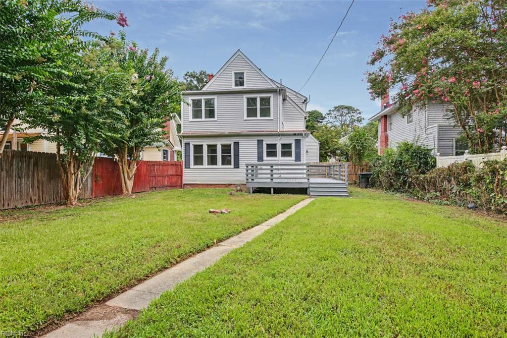 117 Pochin Pl Property Photo 36