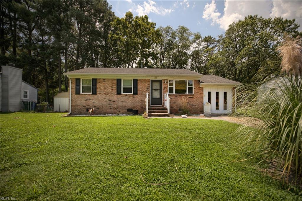 220 Larissa Dr Property Photo 2