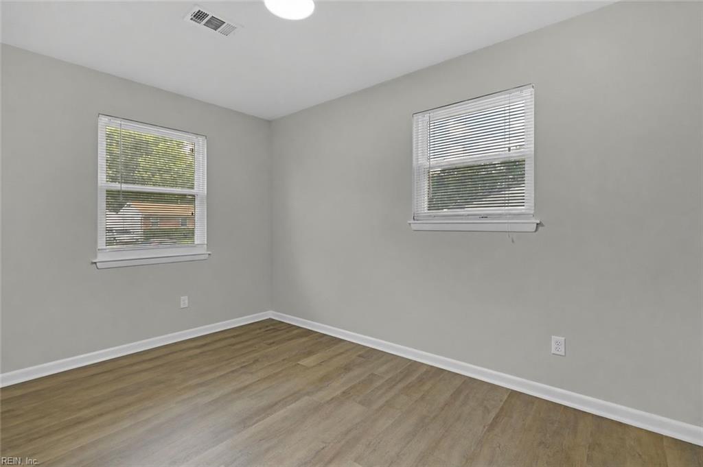 220 Larissa Dr Property Photo 18