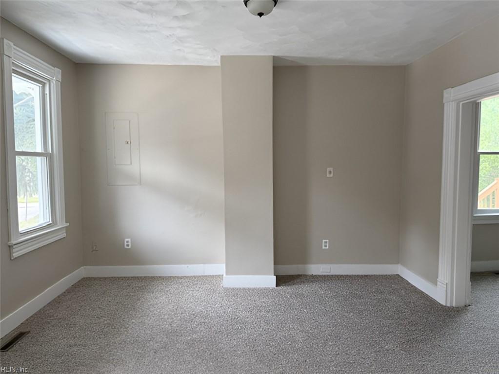 2415 Hale St Property Photo 4