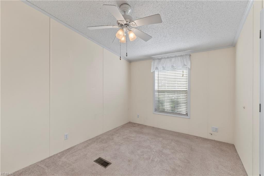 105 Avery Dr Property Photo 27