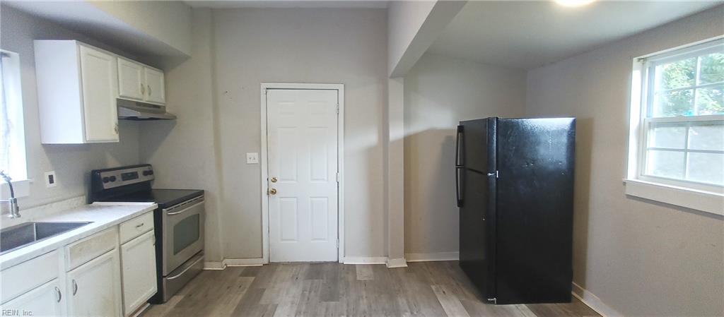 1135 27th St Property Photo 2