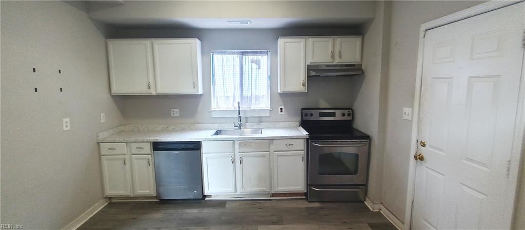 1135 27th St Property Photo 3