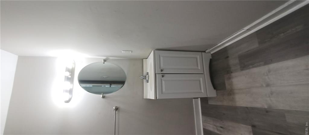 1135 27th St Property Photo 10