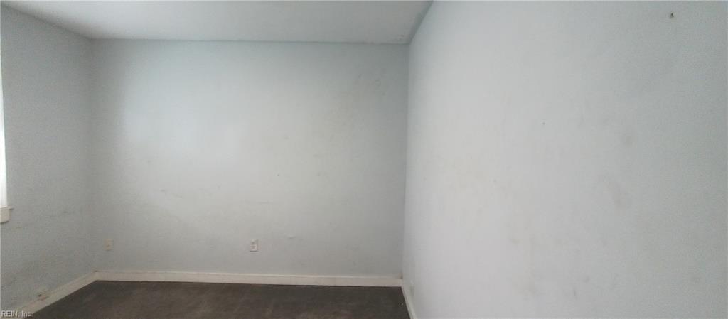1135 27th St Property Photo 22