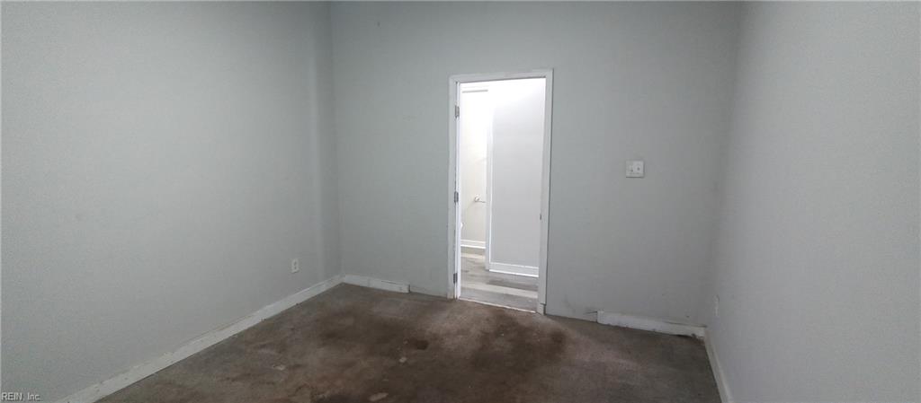 1135 27th St Property Photo 25