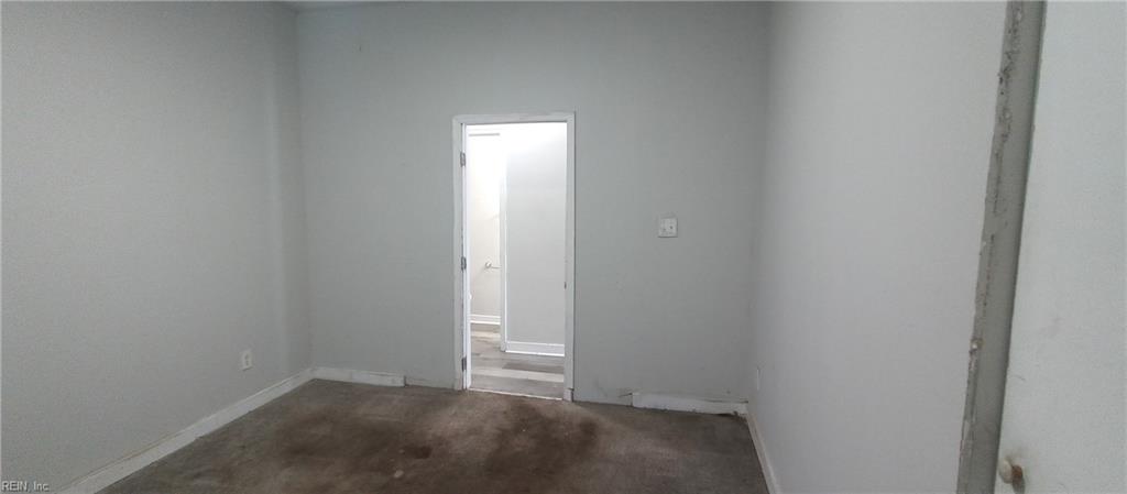 1135 27th St Property Photo 26
