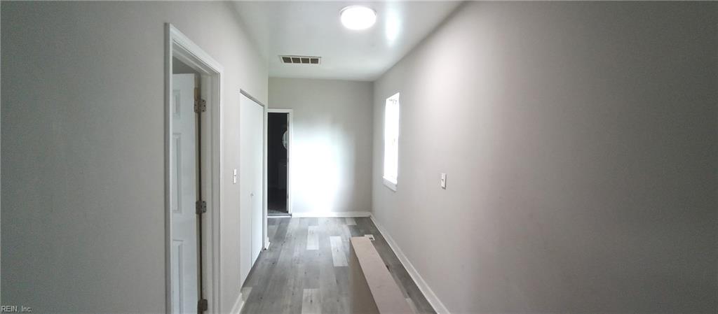 1135 27th St Property Photo 28
