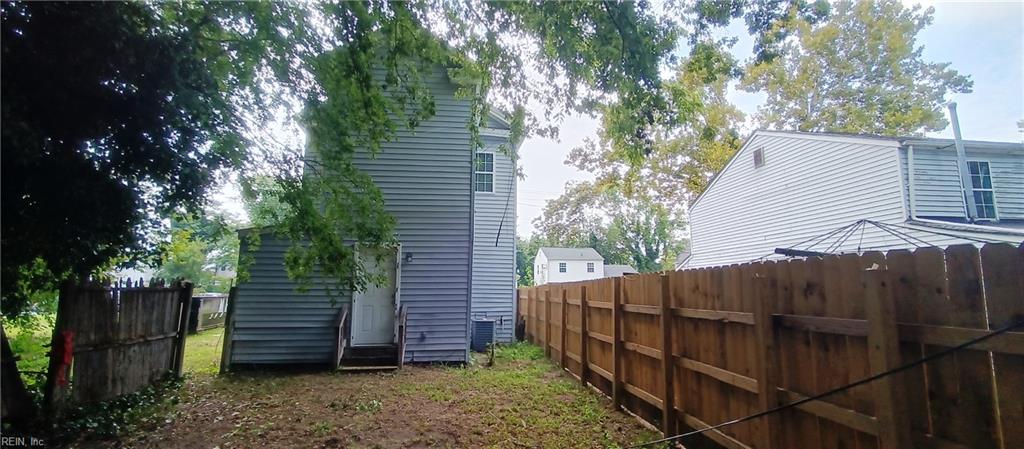 1135 27th St Property Photo 39