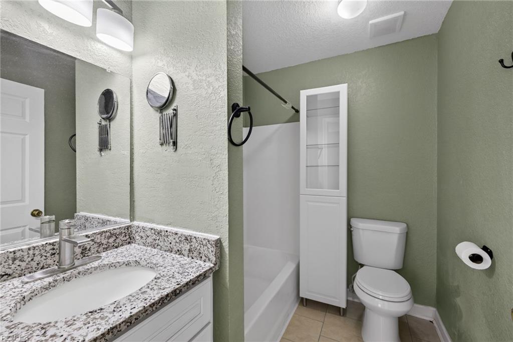 4642 Kennebeck Ave Property Photo 16