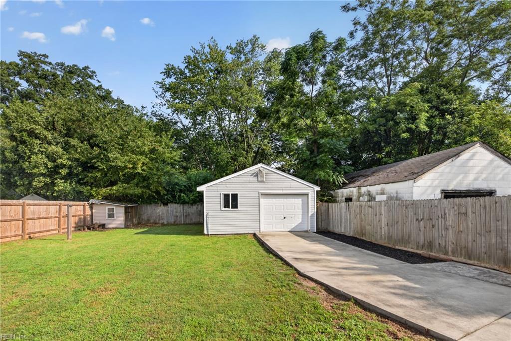 4642 Kennebeck Ave Property Photo 24