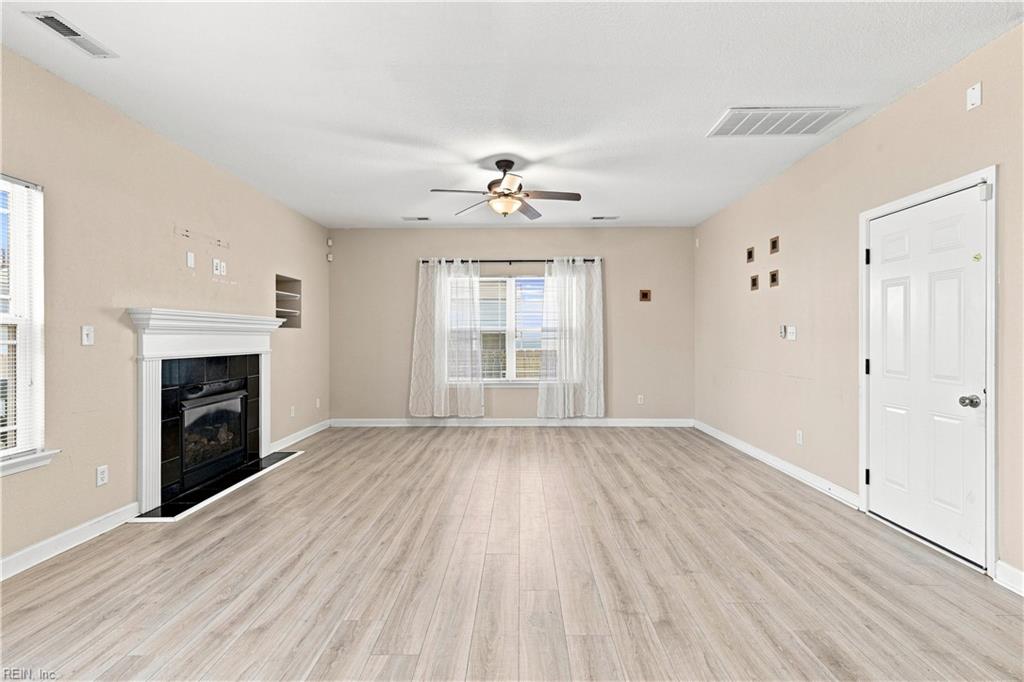 319 Maplewood St Property Photo 15