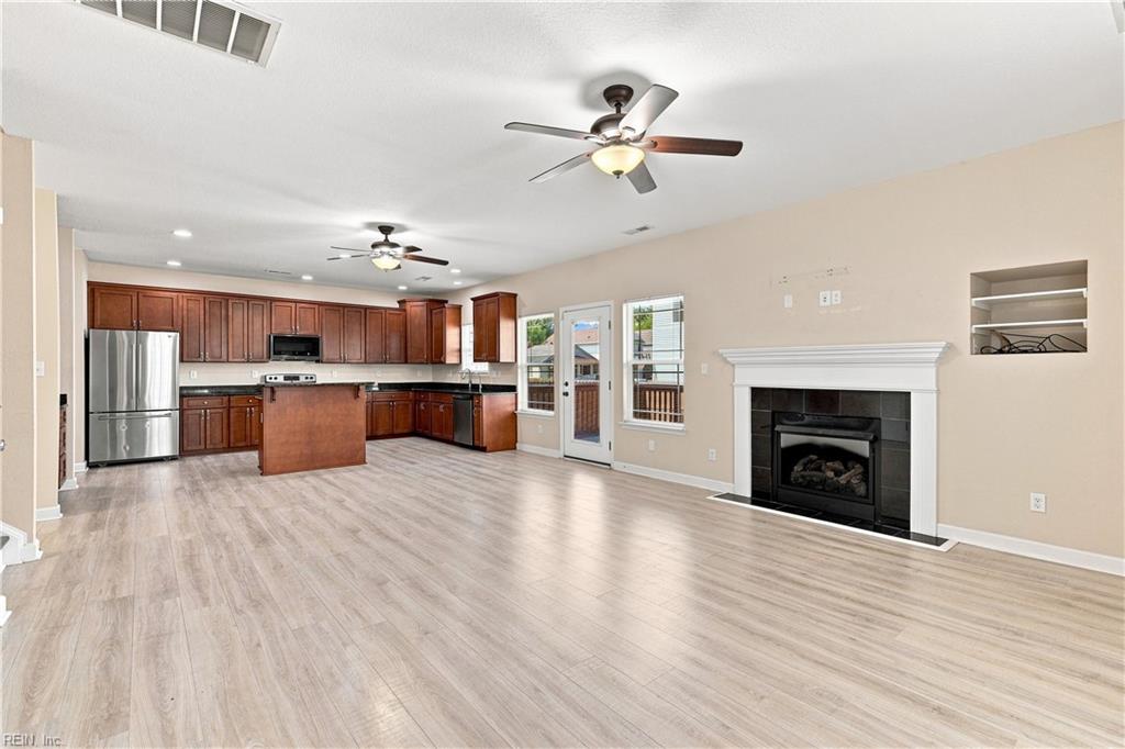 319 Maplewood St Property Photo 17