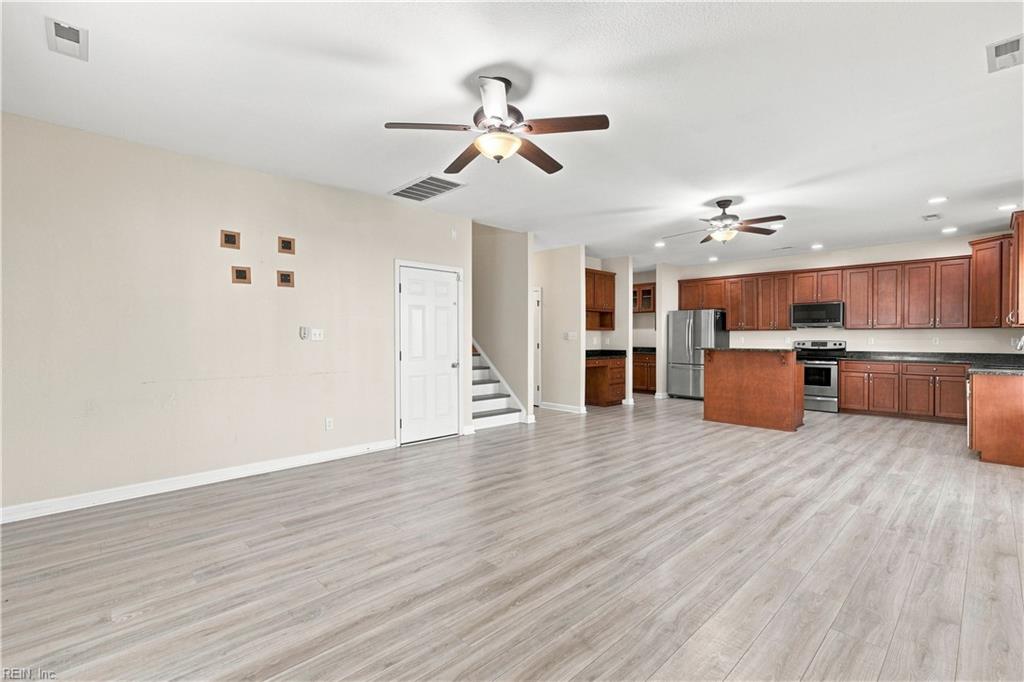 319 Maplewood St Property Photo 18