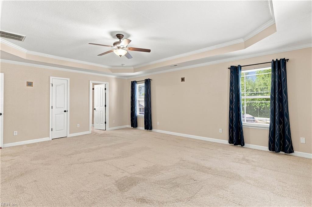 319 Maplewood St Property Photo 31