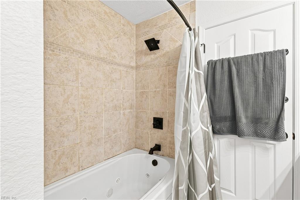 319 Maplewood St Property Photo 34