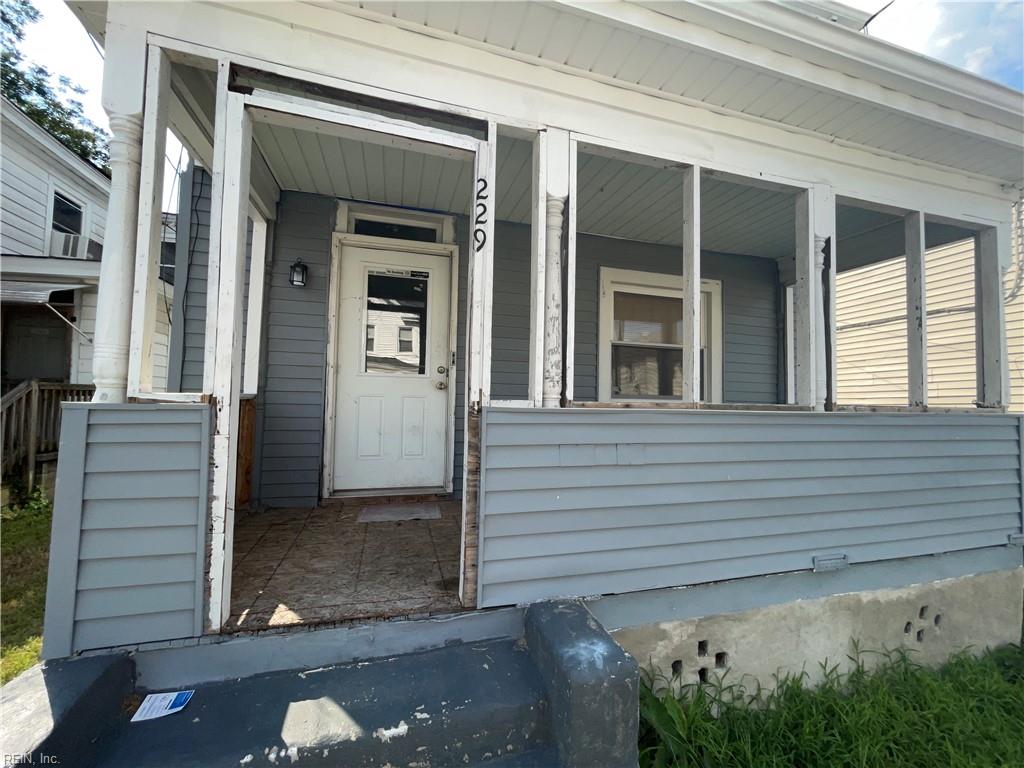 229 Chestnut St Property Photo 3