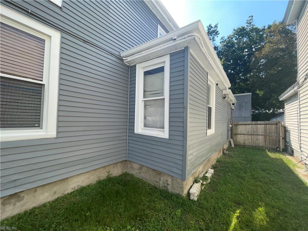 229 Chestnut St Property Photo 5
