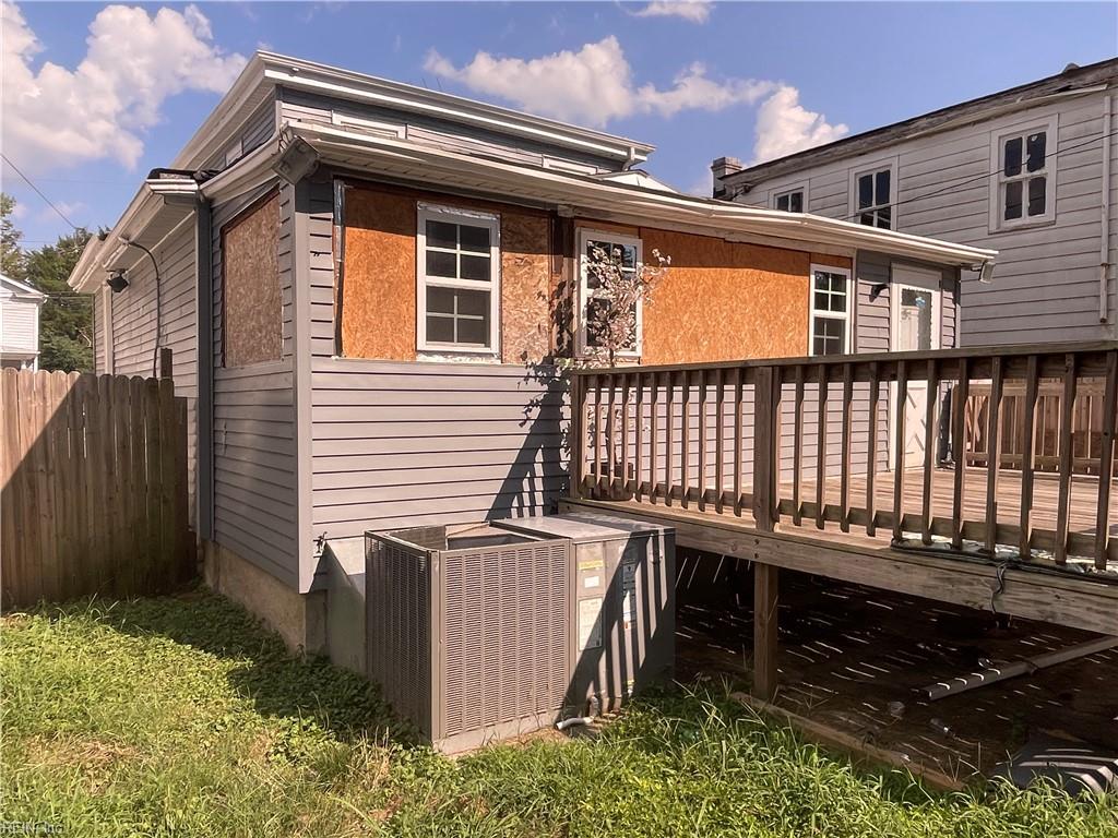 229 Chestnut St Property Photo 30