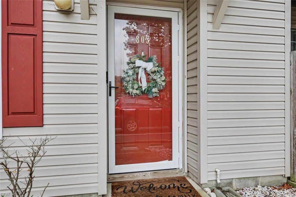 803 Newday Ct Property Photo 3