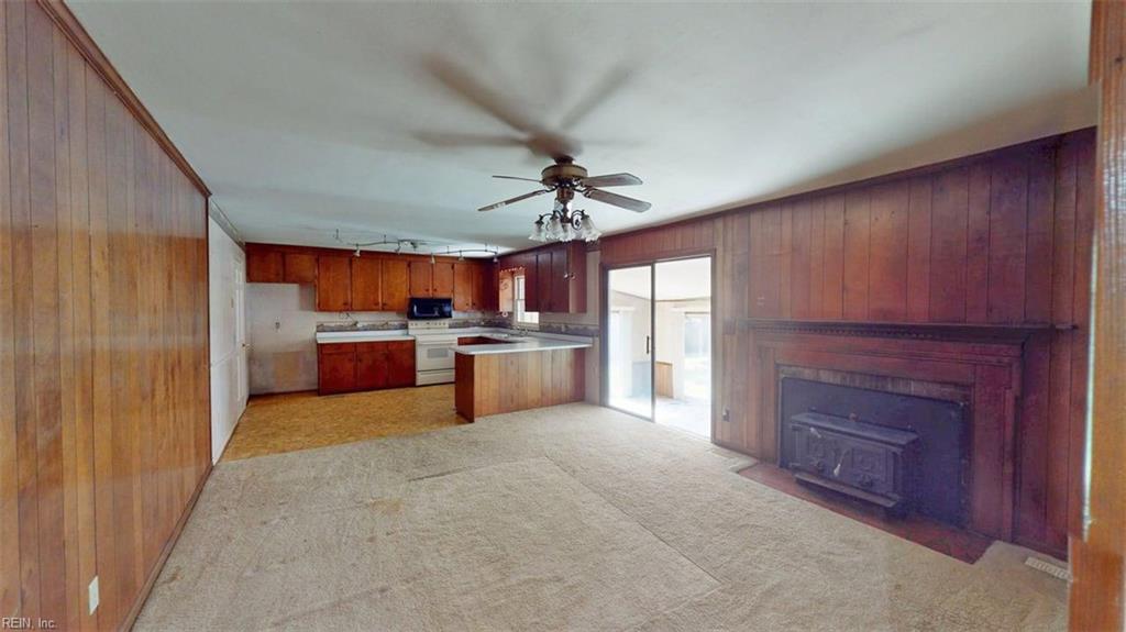 110 Joanne Dr Property Photo 5