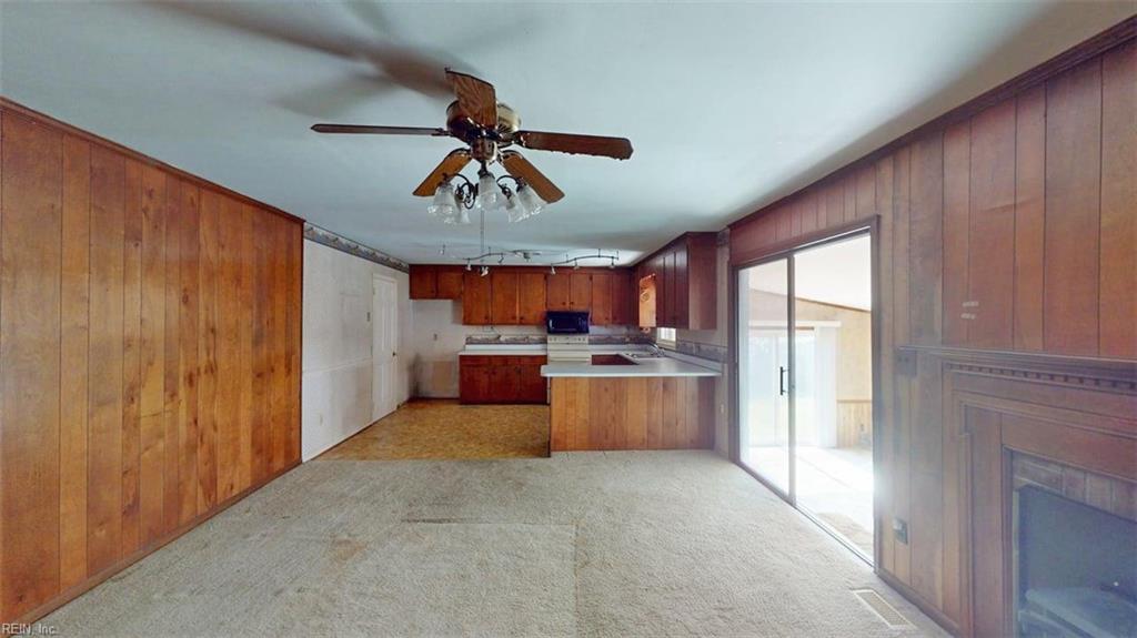 110 Joanne Dr Property Photo 6