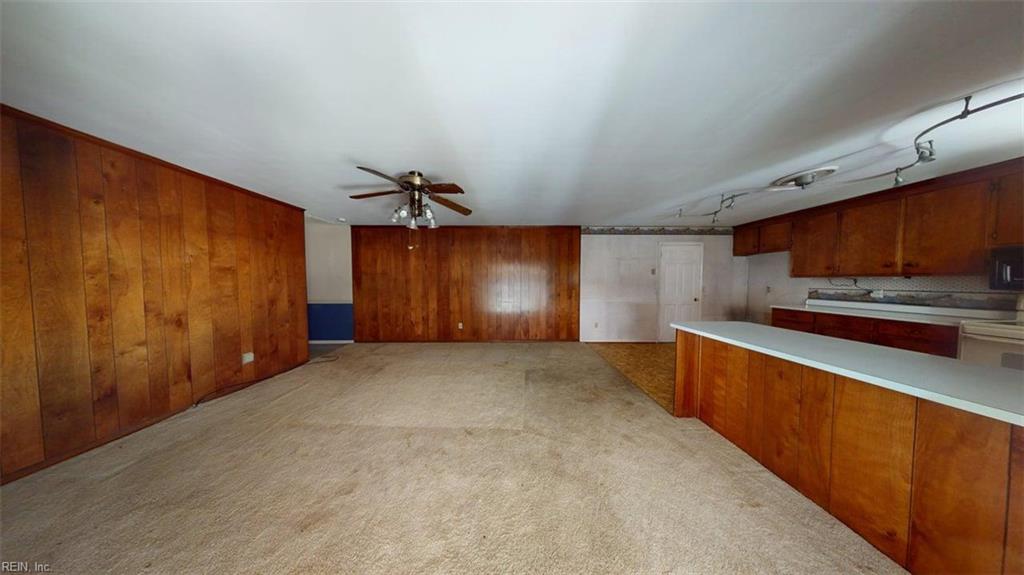 110 Joanne Dr Property Photo 9