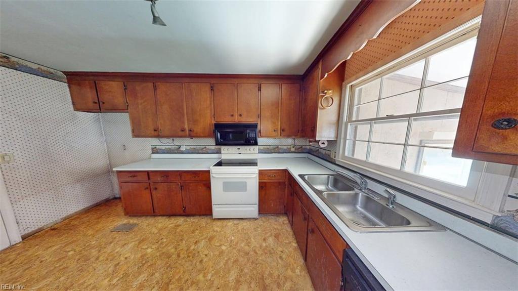 110 Joanne Dr Property Photo 18
