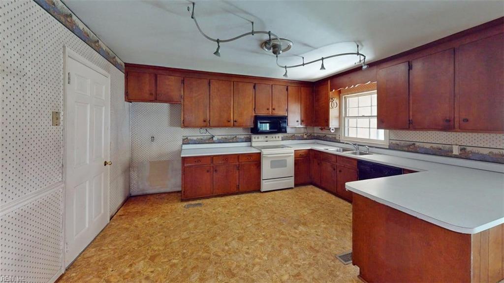 110 Joanne Dr Property Photo 22