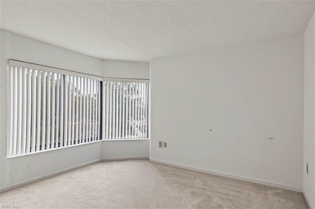 7501 River Rd Property Photo 32
