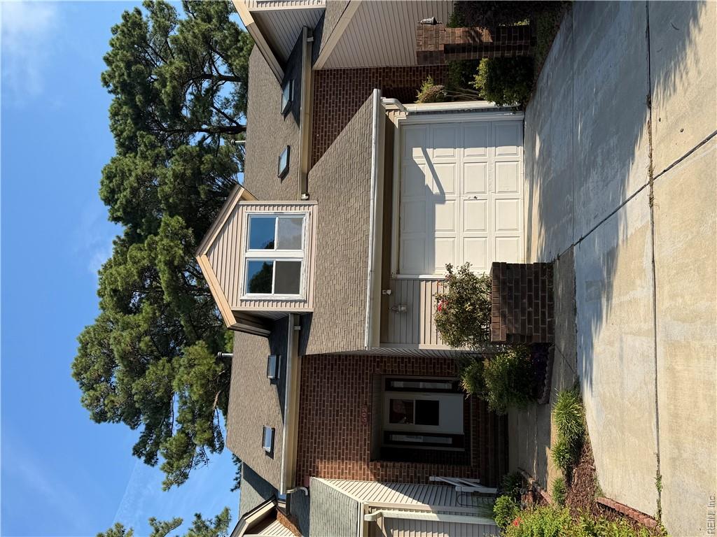 502 Kempsville Greens Ct Property Photo 1