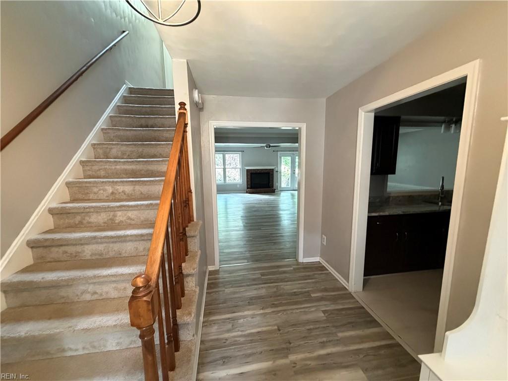 502 Kempsville Greens Ct Property Photo 2