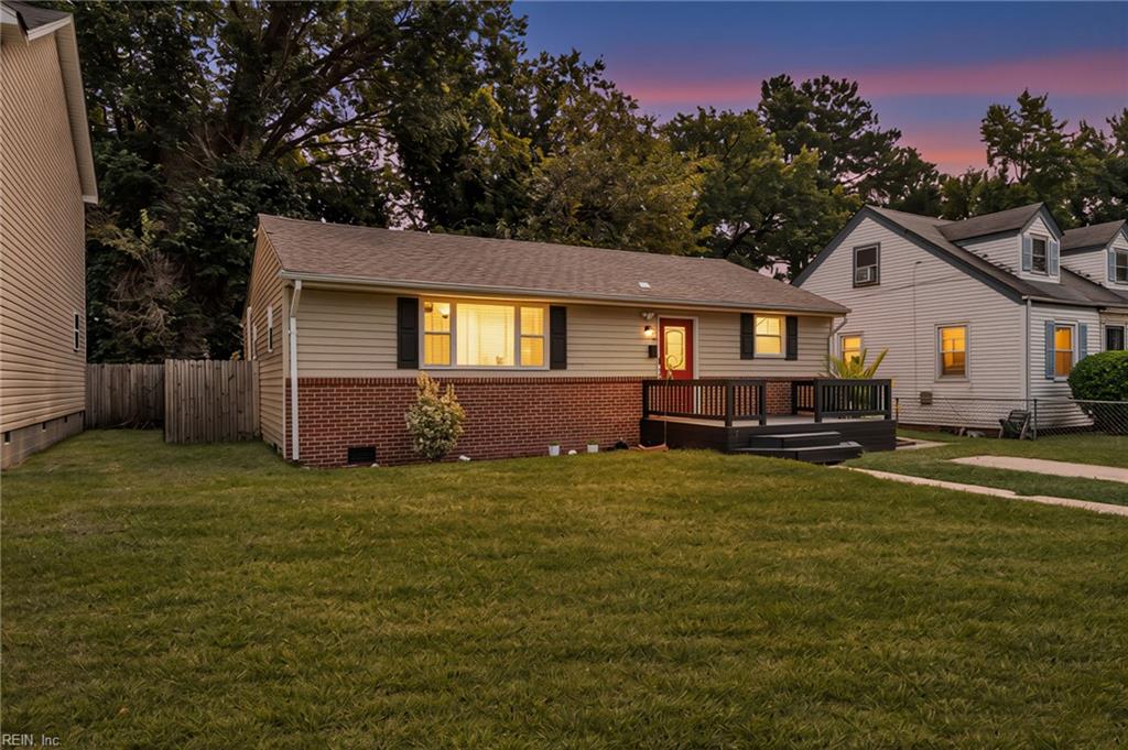 2015 Camden AVE Property Photo 1