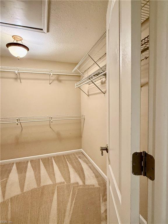 949 Turtle Pond Ln Property Photo 19