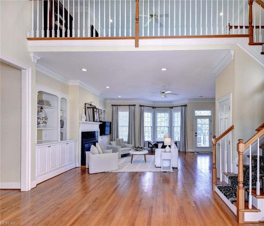 1625 Founders Hl N Property Photo 13