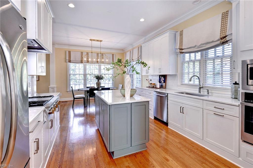 1625 Founders Hl N Property Photo 23