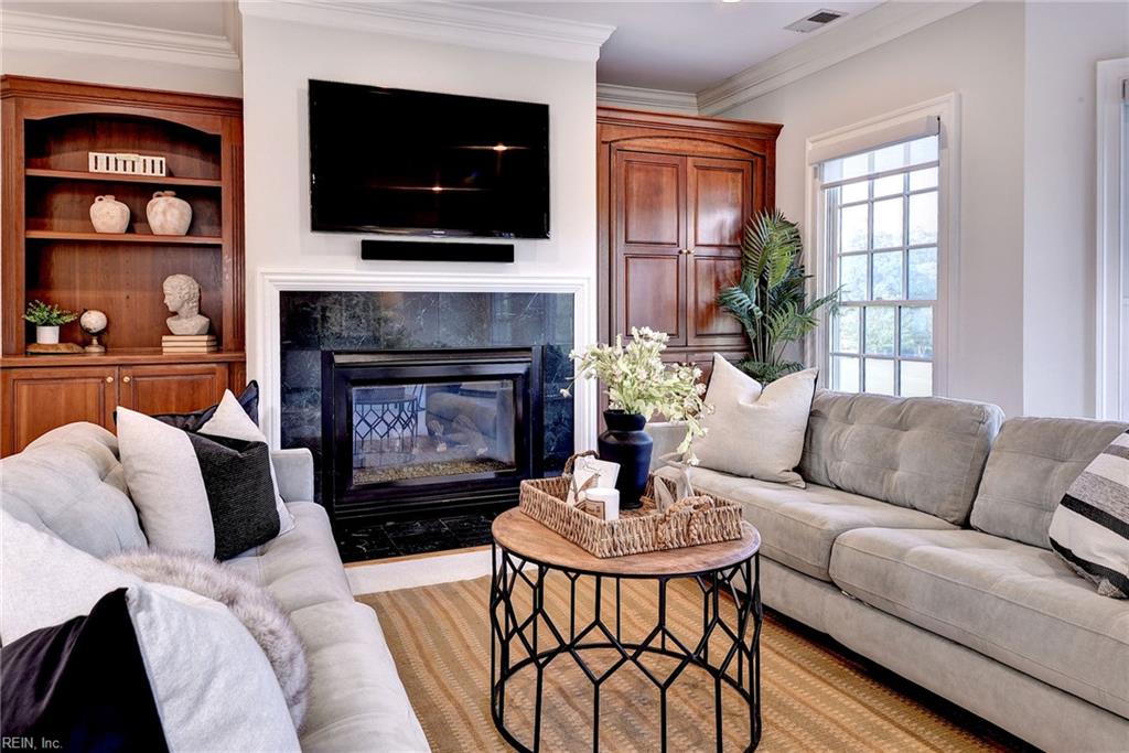 1625 Founders Hl N Property Photo 37